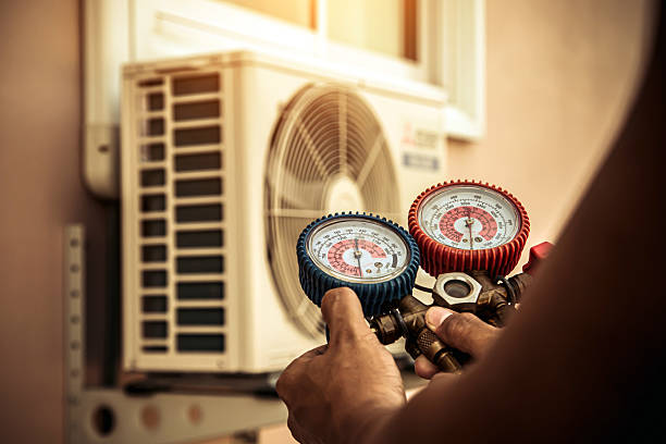 Professional Emergency Hvac technician working in Pipersville, PA